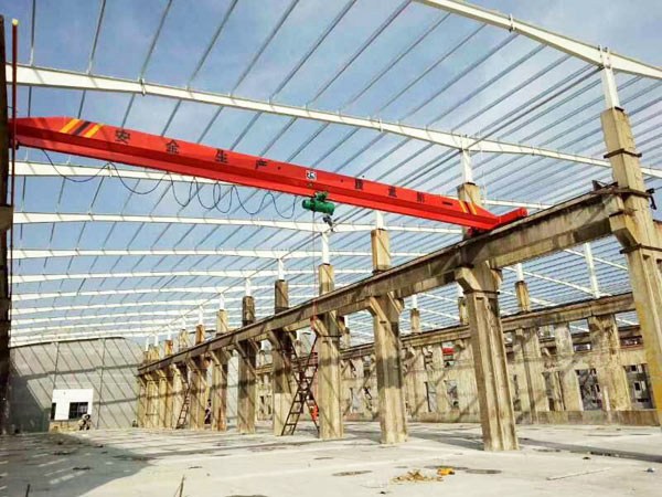 <b>辽宁鞍山单梁起重机厂家5吨航车金属结构车间使</b>