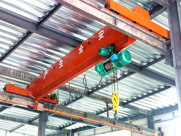 <b>四川宜宾行车行吊销售厂家5t-20.5m起重机型号</b>