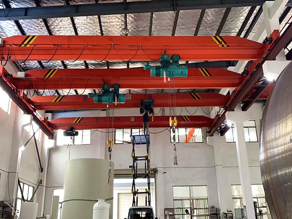 <b>广西北海单梁起重机厂家2.8吨行吊安装工艺</b>