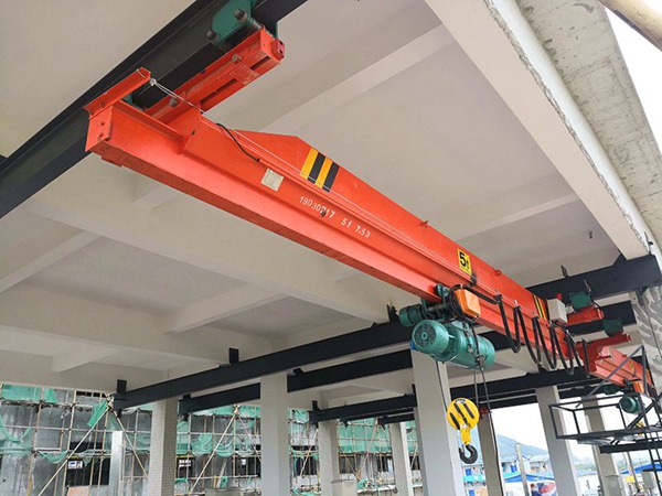 <b>云南红河桥式起重机厂家3吨悬挂航吊价格</b>