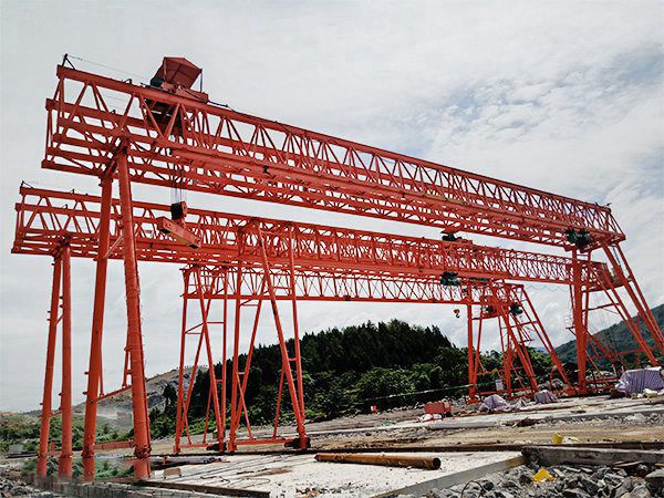 <b>湖北恩施门式起重机厂家75吨80吨龙门吊租赁价</b>
