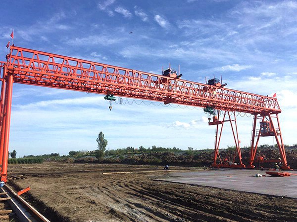 <b>辽宁营口门式起重机厂家3t16t5t龙门吊参数</b>