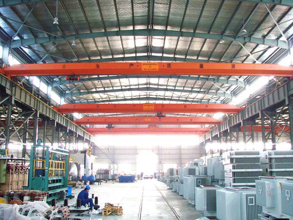 <b>内蒙古赤峰单梁起重机厂家10t50吨航吊价格</b>