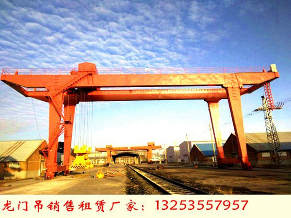 <b>江西九江门式起重机厂家龙门吊50吨125吨多少钱</b>