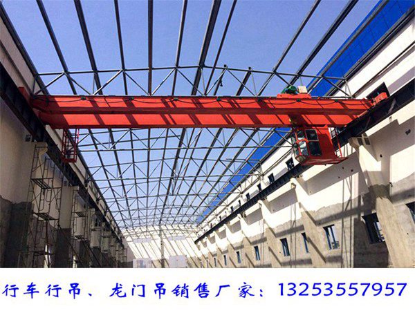 <b>湖北黄冈双梁起重机厂家10吨35吨航吊多少钱</b>