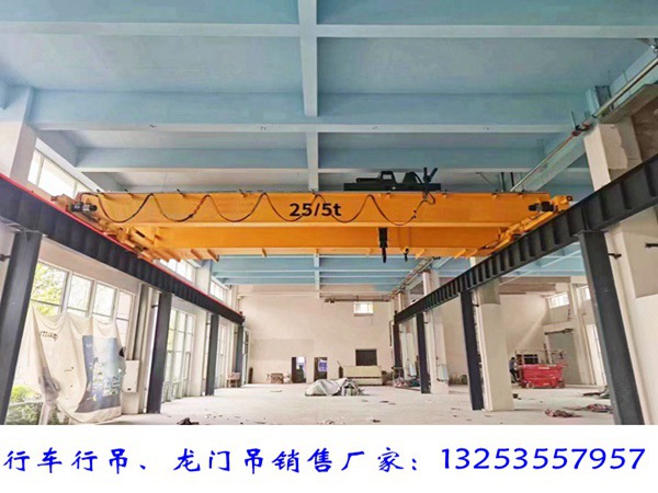 <b>山东淄博行车行吊厂家32吨QE型双小车天车特点</b>
