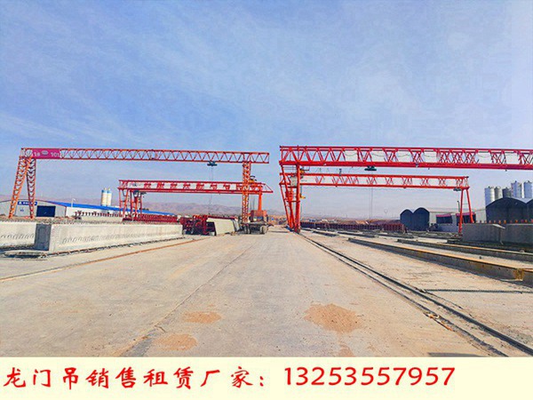 <b>山西运城门式起重机厂家发往苏州三台10吨龙门吊</b>