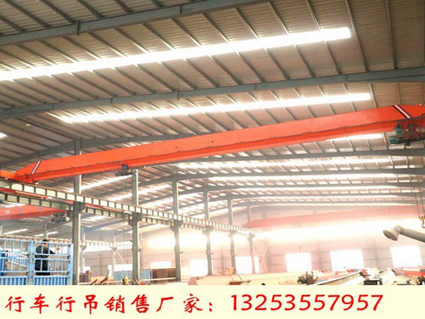 <b>江西九江双梁起重机厂家5吨变频调速桥式航吊</b>
