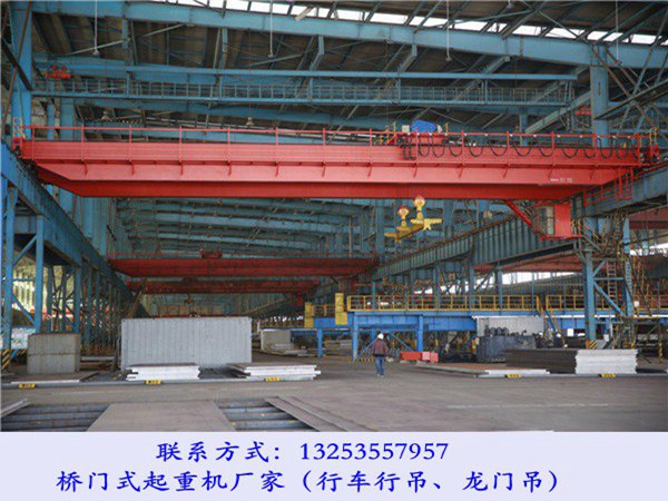 <b>山东滨州行车行吊厂家80吨30米桥式双梁起重机价</b>