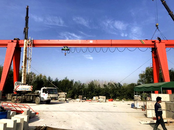 <b>河南漯河门式起重机厂家龙门吊几吨到数千吨不</b>