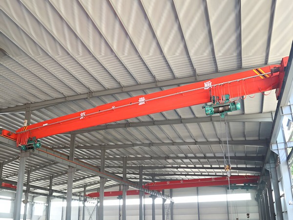 <b>福建三明行车行吊销售厂家桥式起重机选型</b>