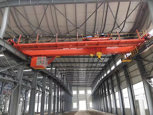 <b>山西临汾双梁起重机厂家单双梁行车行吊选购要</b>