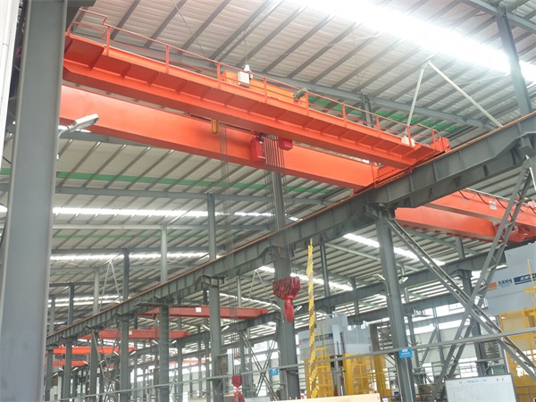 <b>山东东营行车行吊销售厂家定制化桥式起重机</b>