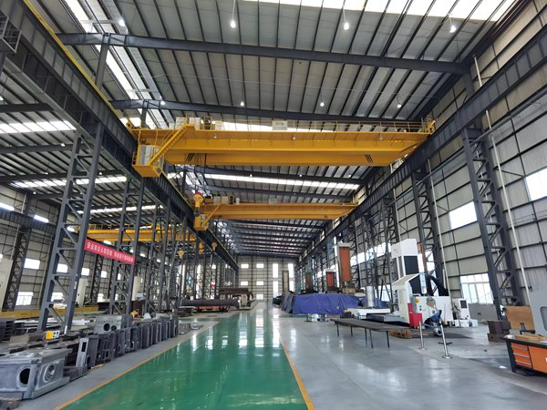 福建厦门双梁起重机厂家提升车间