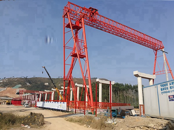 广东江门轨道式花架路桥龙门吊的